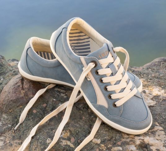 4 Fun & Creative Ways To Lace Your Sneakers