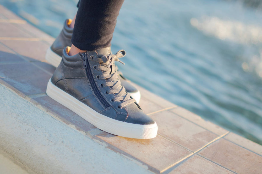 The Top 11 Best Dress & Stylish Shoes For Plantar Fasciitis in 2022