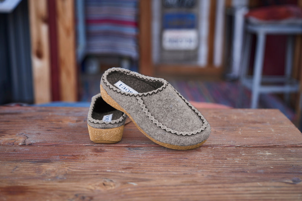 Our Favorite Cozy Slippers to Stay Comfy This Fall