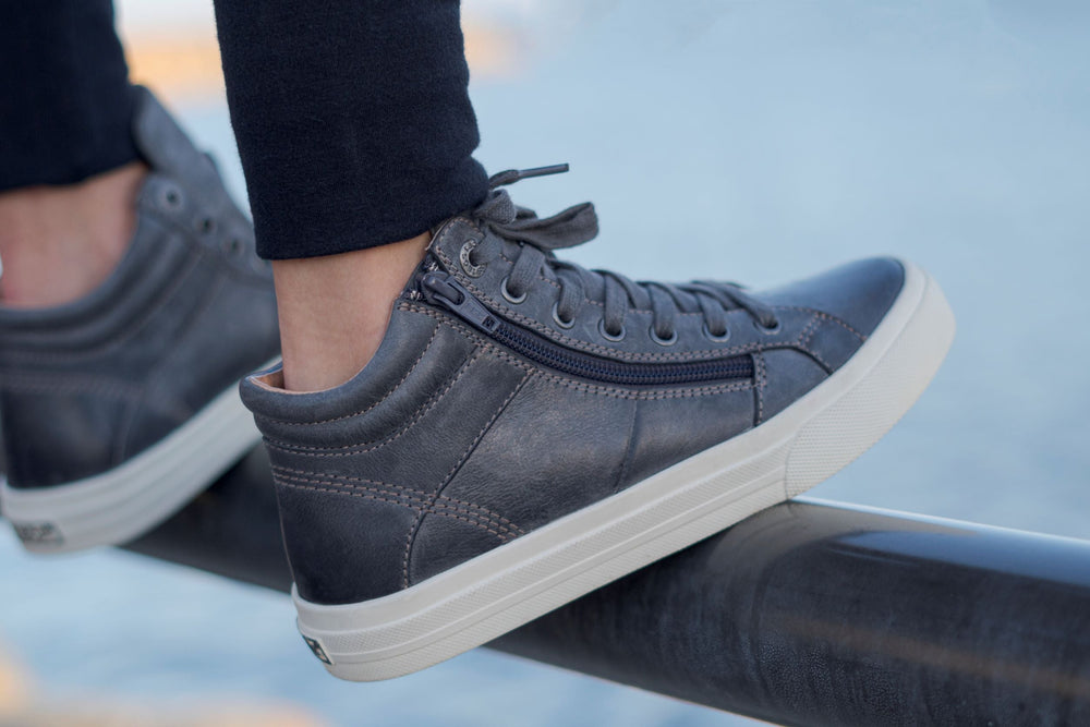 Top 5 Best Shoes for Traveling in Europe (Cobblestone-Friendly!)